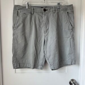 American Eagle Outfitters Flat Front Shorts Gray 100% Cotton Men’s Size 36